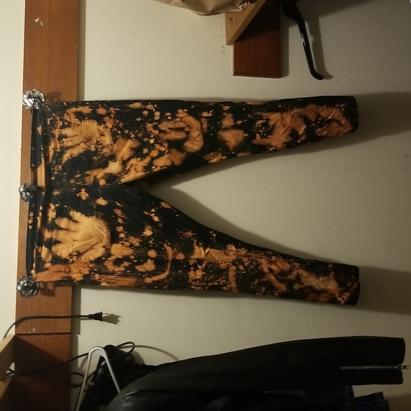 Jeans - Picture 2 of 3